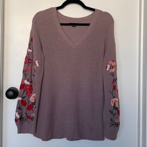 American Eagle V-Neck Floral Pouf Sleeve Sweater